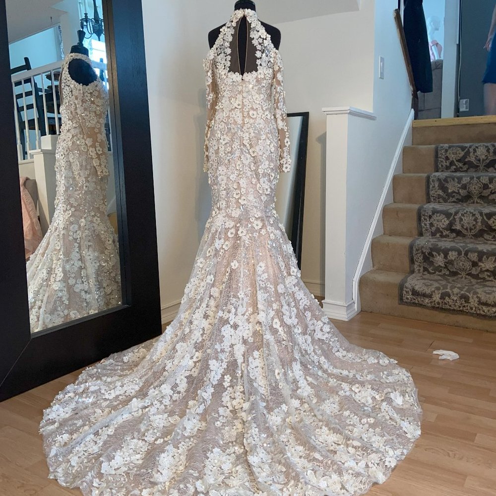 Stephen Yearick Mesmerizing 3D Floral Mermaid Wedding Gown - Picture 6 of 10